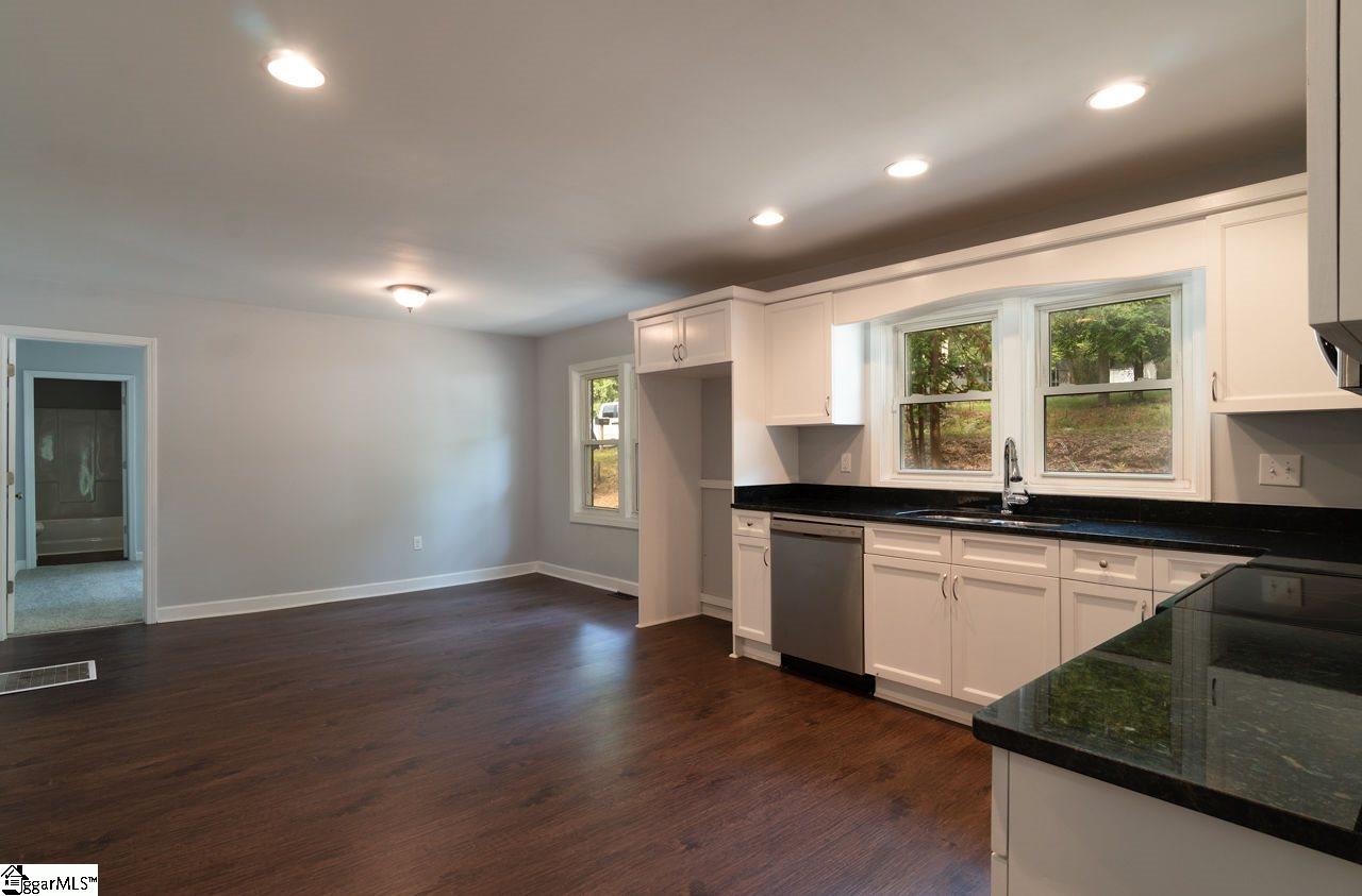 534 Runnymeade Road Pickens, SC 29671 - Photo 10 of 21 Gallery Image 10