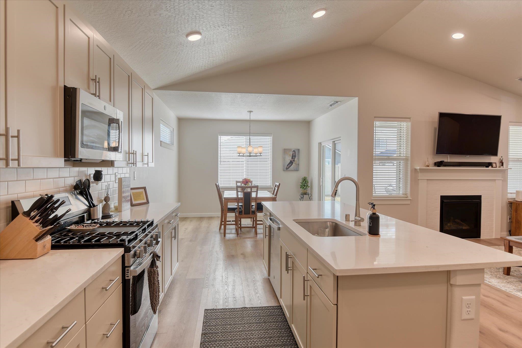 2263 West Maxine Avenue Spokane, WA 99208 - Photo 11 of 43