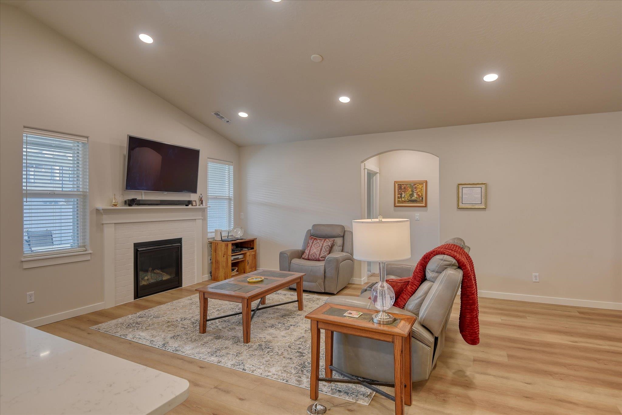 2263 West Maxine Avenue Spokane, WA 99208 - Photo 3 of 43