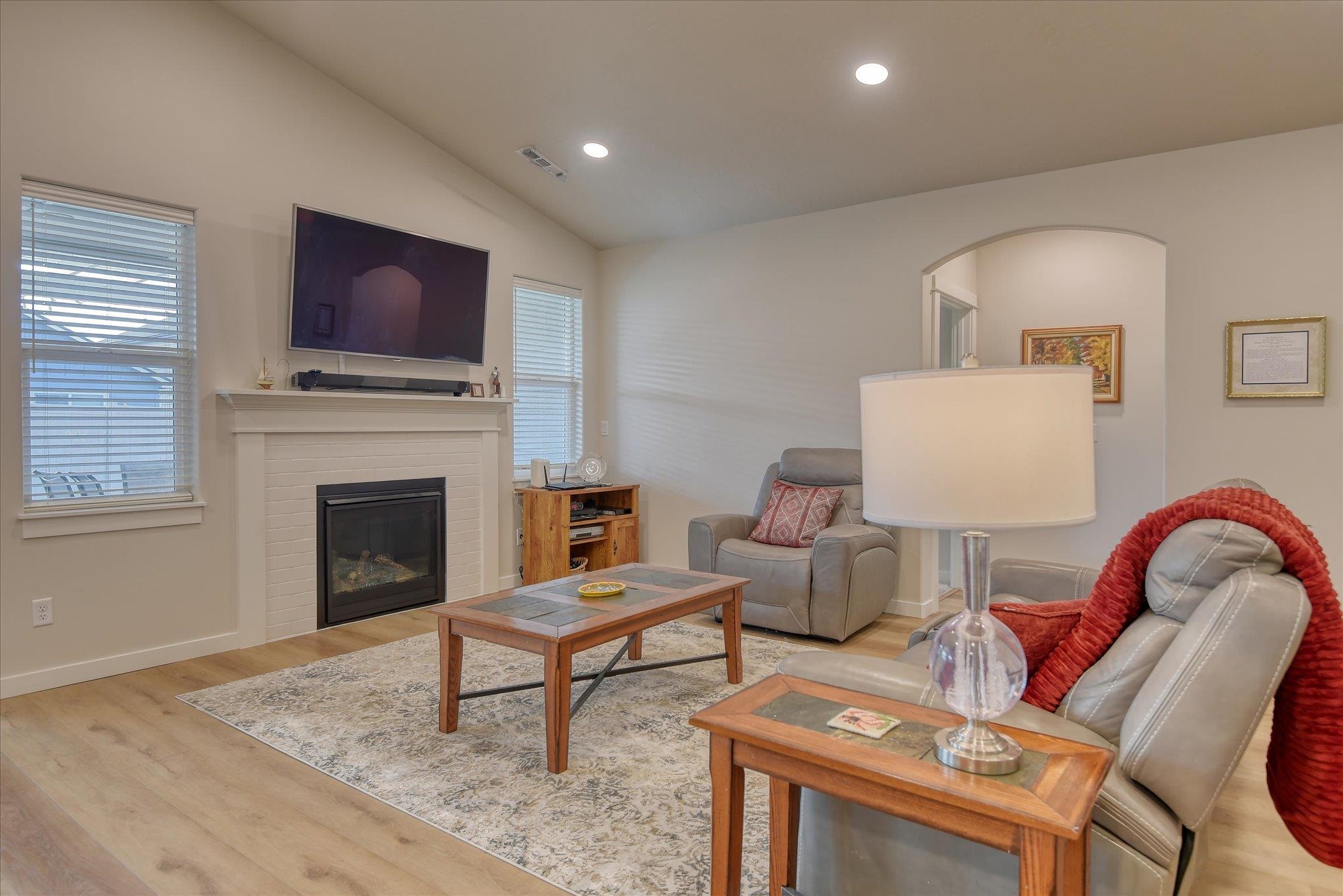 2263 West Maxine Avenue Spokane, WA 99208 - Photo 4 of 43