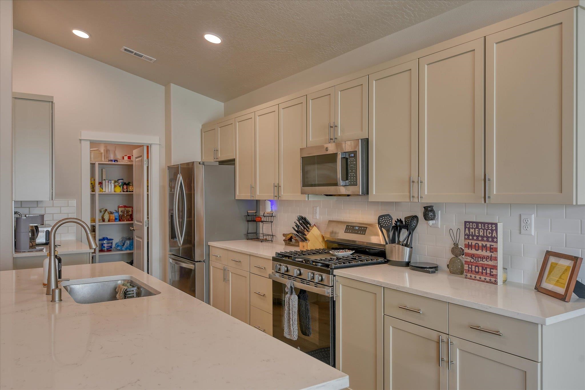 2263 West Maxine Avenue Spokane, WA 99208 - Photo 9 of 43