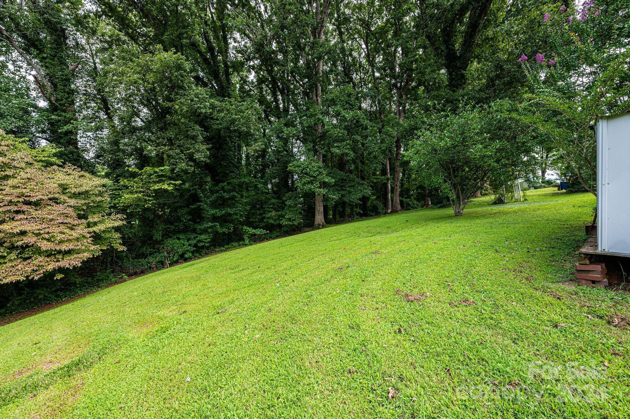 416 4th Street Southwest Conover, NC 28613 - Photo 33 of 37 Gallery Image 33