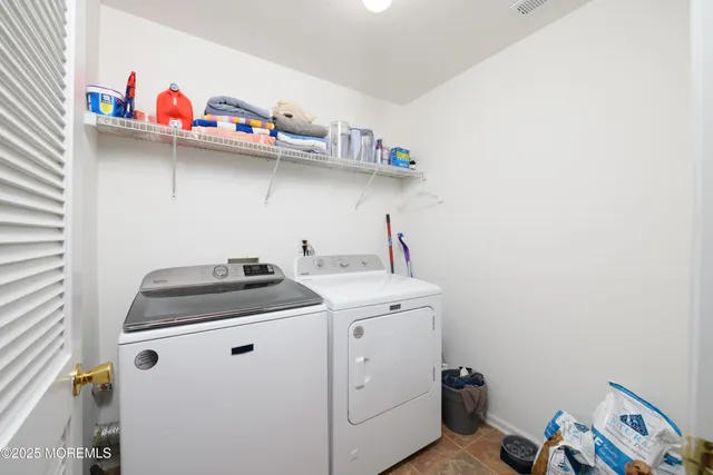 $560,000 | 24 Topeka Court, Tinton Falls, NJ 07712