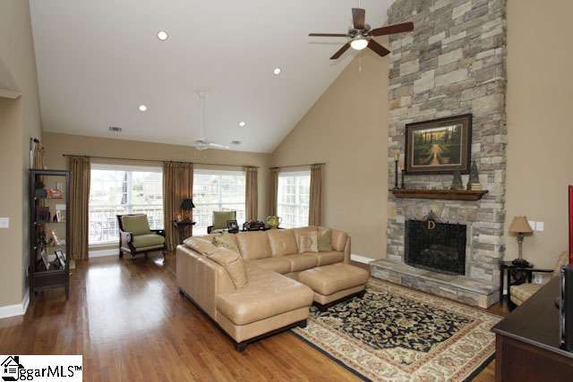 202 Traymore Way Greer, SC 29650 - Photo 9 of 25 Gallery Image 9