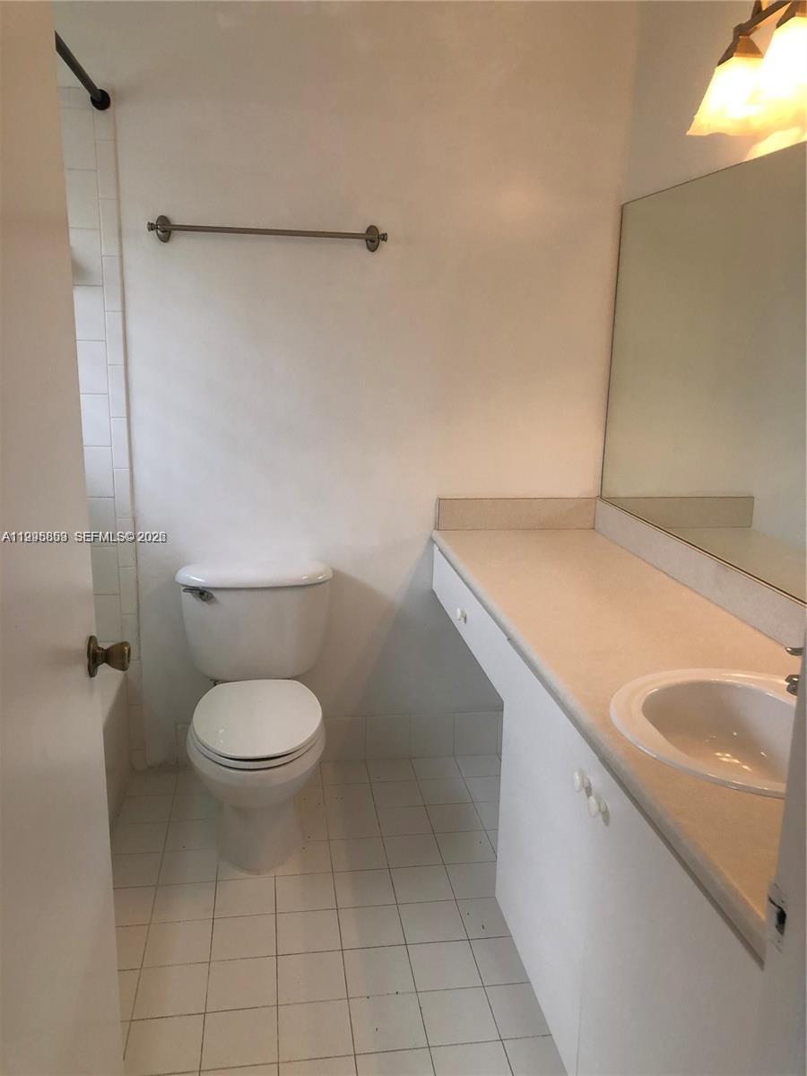 157 Hidden Ct Road, Unit I48 Hollywood, FL 33023 - Photo 15 of 21