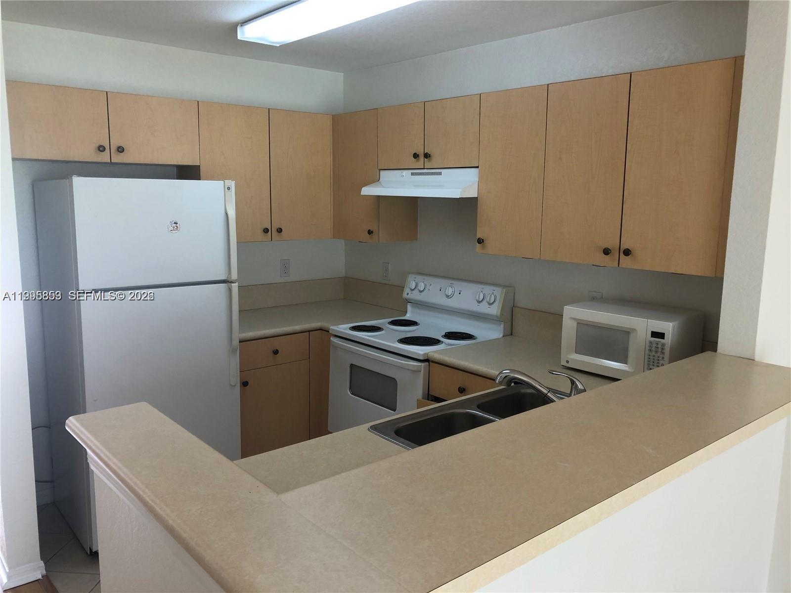 157 Hidden Ct Road, Unit I48 Hollywood, FL 33023 - Photo 5 of 21