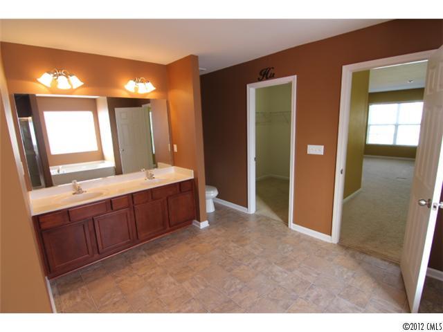 8615 Heartleaf Road Charlotte, NC 28227 - Photo 11 of 16 Gallery Image 11