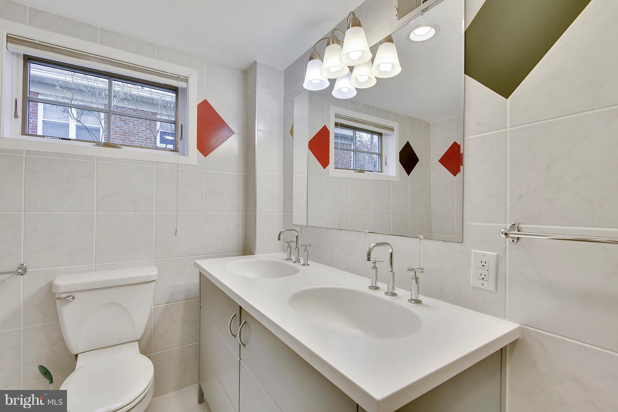 9304 Harvey Road Silver Spring, MD 20910 - Photo 22 of 29 Bath
