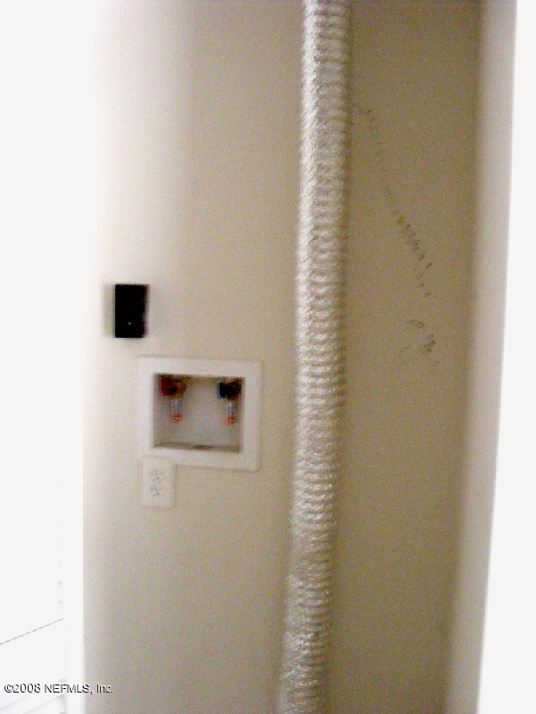 7920 Merrill Road, Unit 1607 Jacksonville, FL 32277 - Photo 8 of 16 a view of bathroom