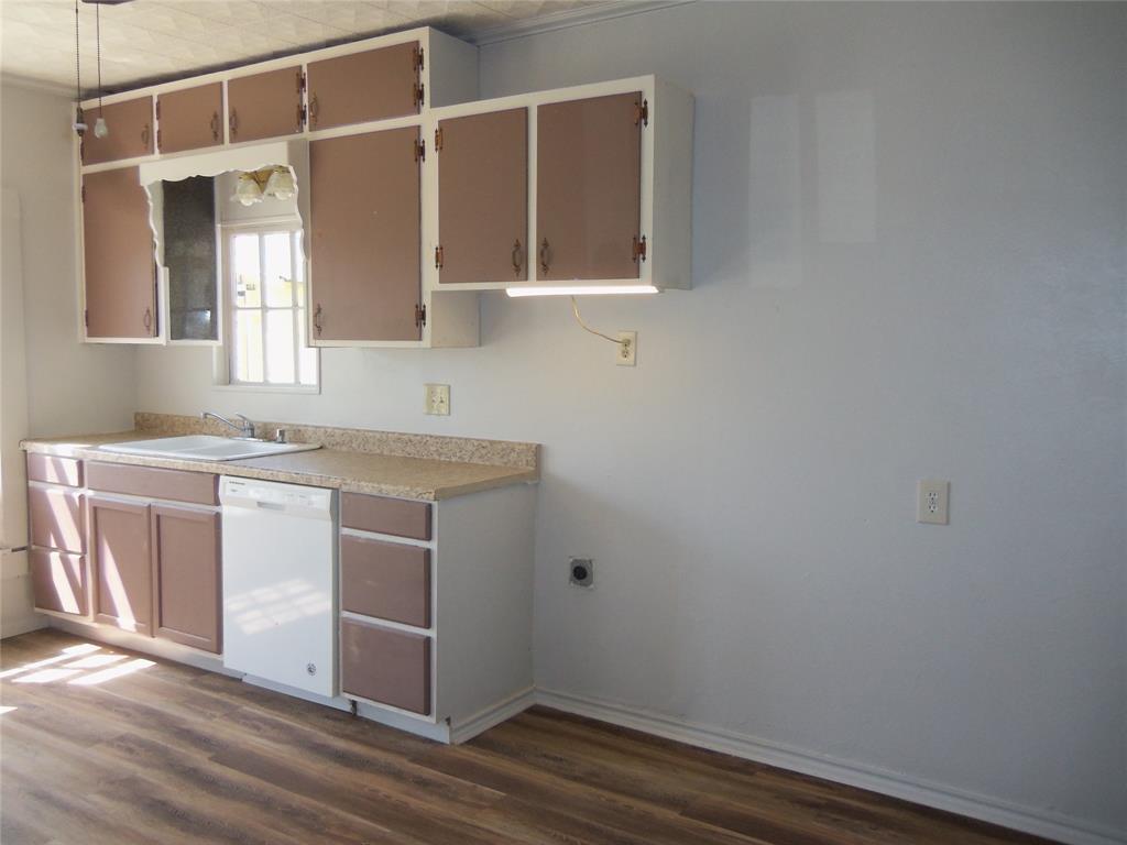 307 Northeast 5th Street Hubbard, TX 76648 - Photo 11 of 40