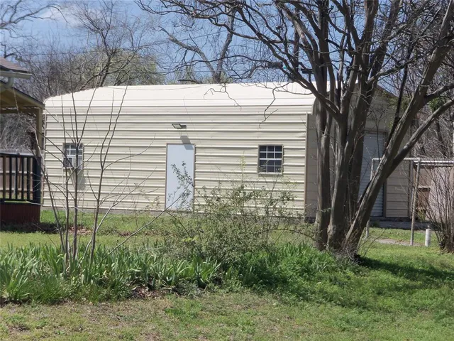$169,000 | 307 Northeast 5th Street, Hubbard, TX 76648