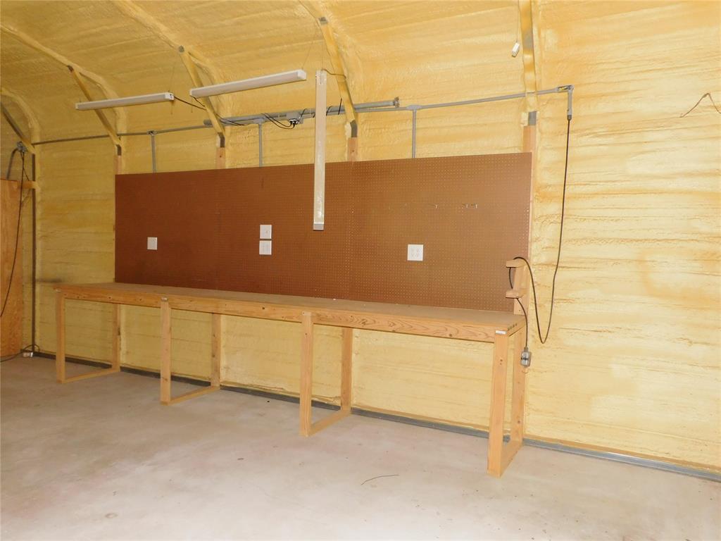 307 Northeast 5th Street Hubbard, TX 76648 - Photo 29 of 40 work table
