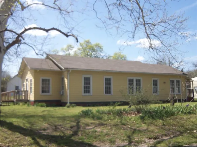 $169,000 | 307 Northeast 5th Street, Hubbard, TX 76648