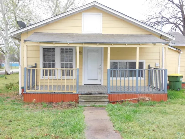 $169,000 | 307 Northeast 5th Street, Hubbard, TX 76648
