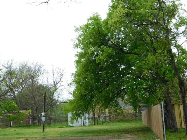 $169,000 | 307 Northeast 5th Street, Hubbard, TX 76648