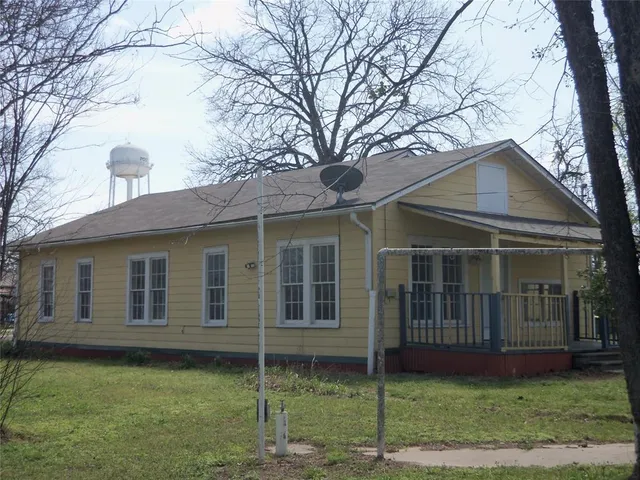 $169,000 | 307 Northeast 5th Street, Hubbard, TX 76648