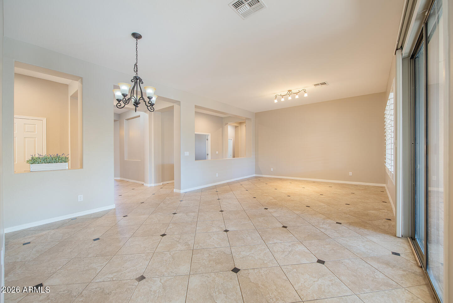 4825 West Cavalry Road Anthem, AZ 85087 - Photo 11 of 60 Multi function