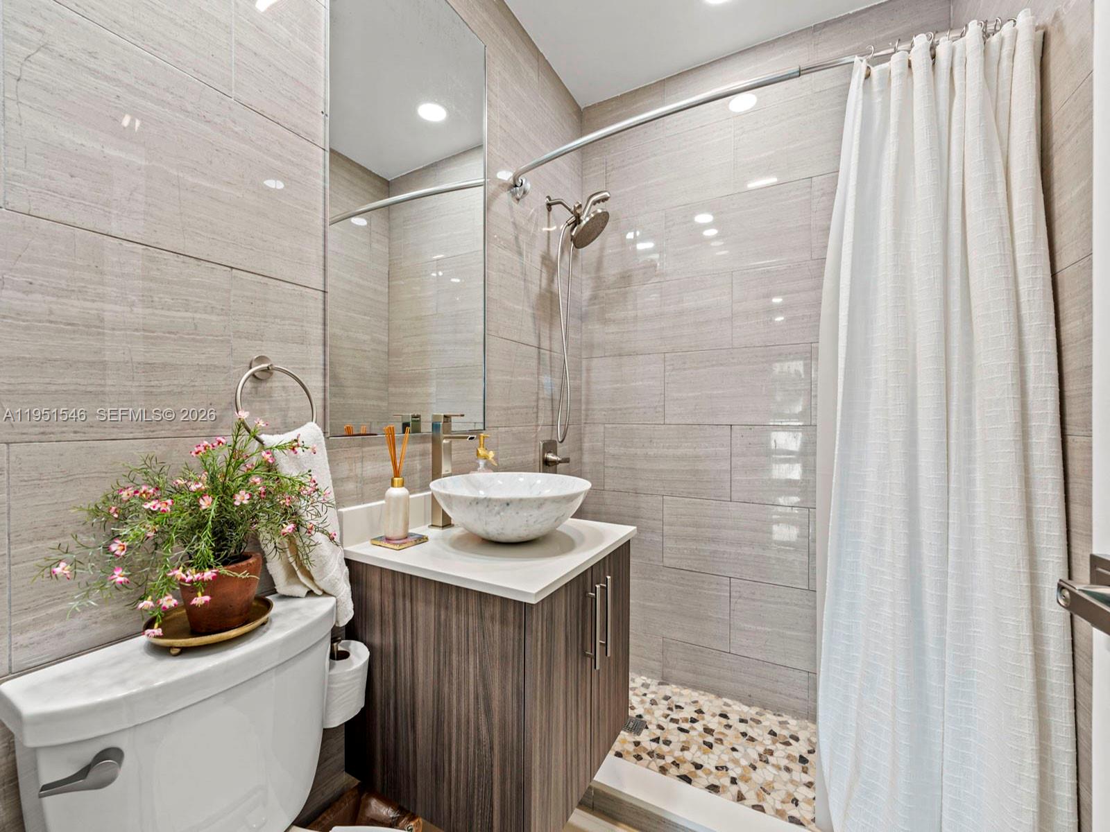 9365 Southwest 36th Street Miami, FL 33165 - Photo 12 of 41