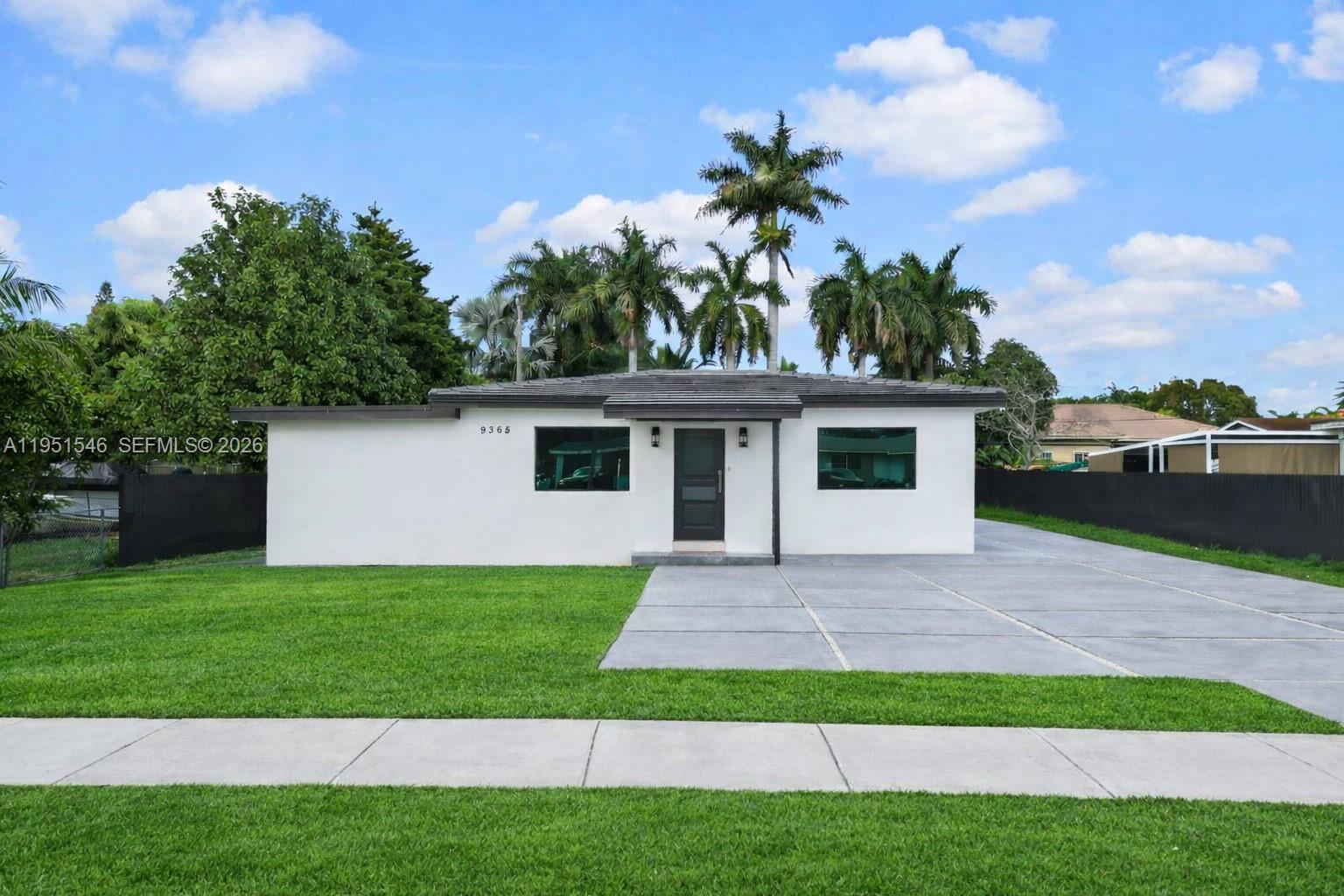 9365 Southwest 36th Street Miami, FL 33165 - Photo 7 of 41