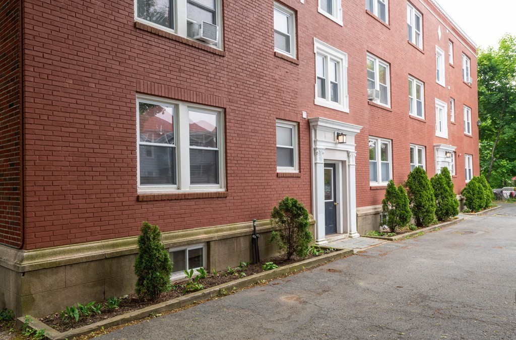 6 R Hazel Street, Unit 8 Salem, MA 01970 - Photo 34 of 42 Gallery Image 34