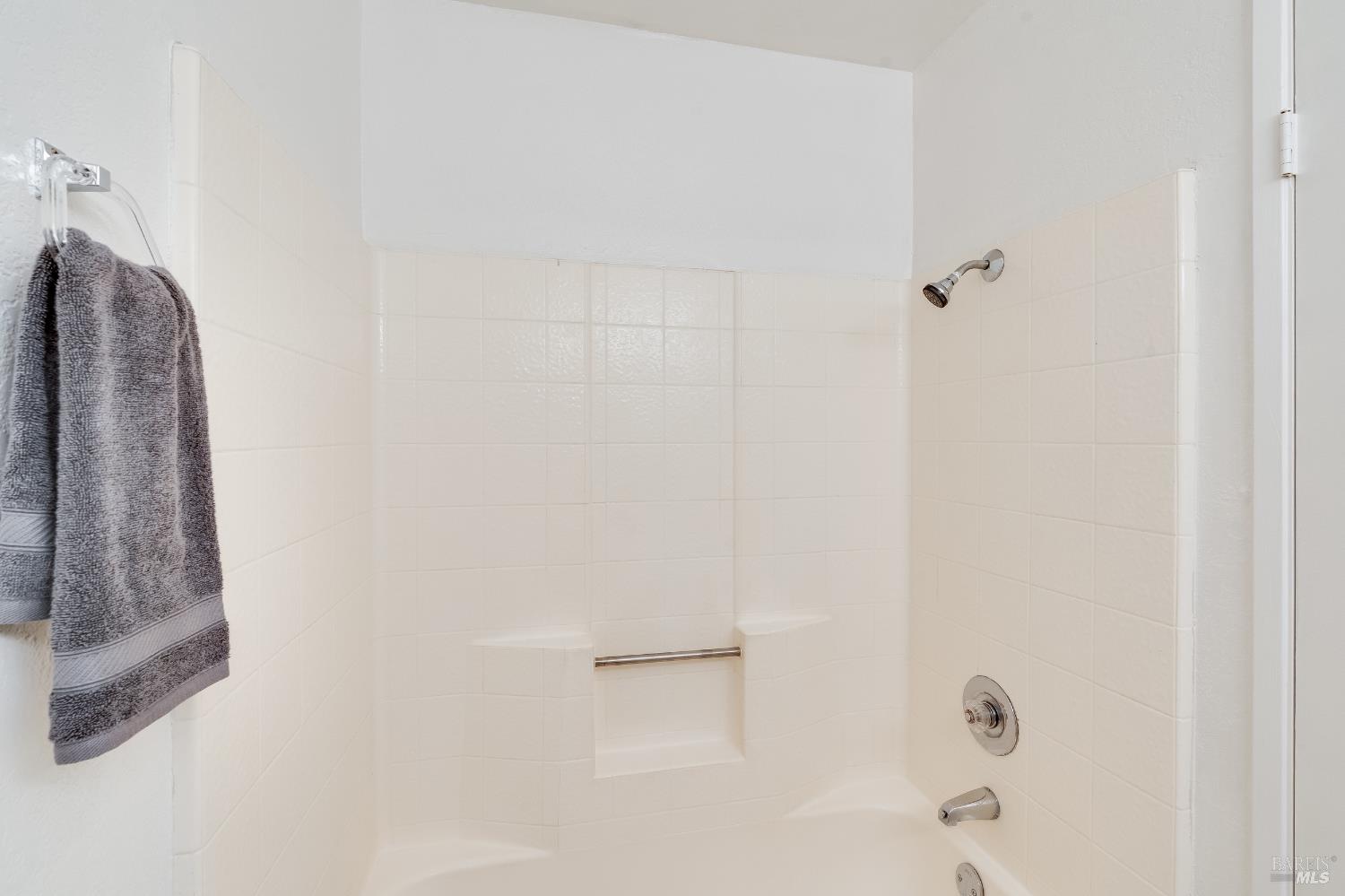 2000 Clearview Circle Benicia, CA 94510 - Photo 20 of 33 a bathroom with a shower