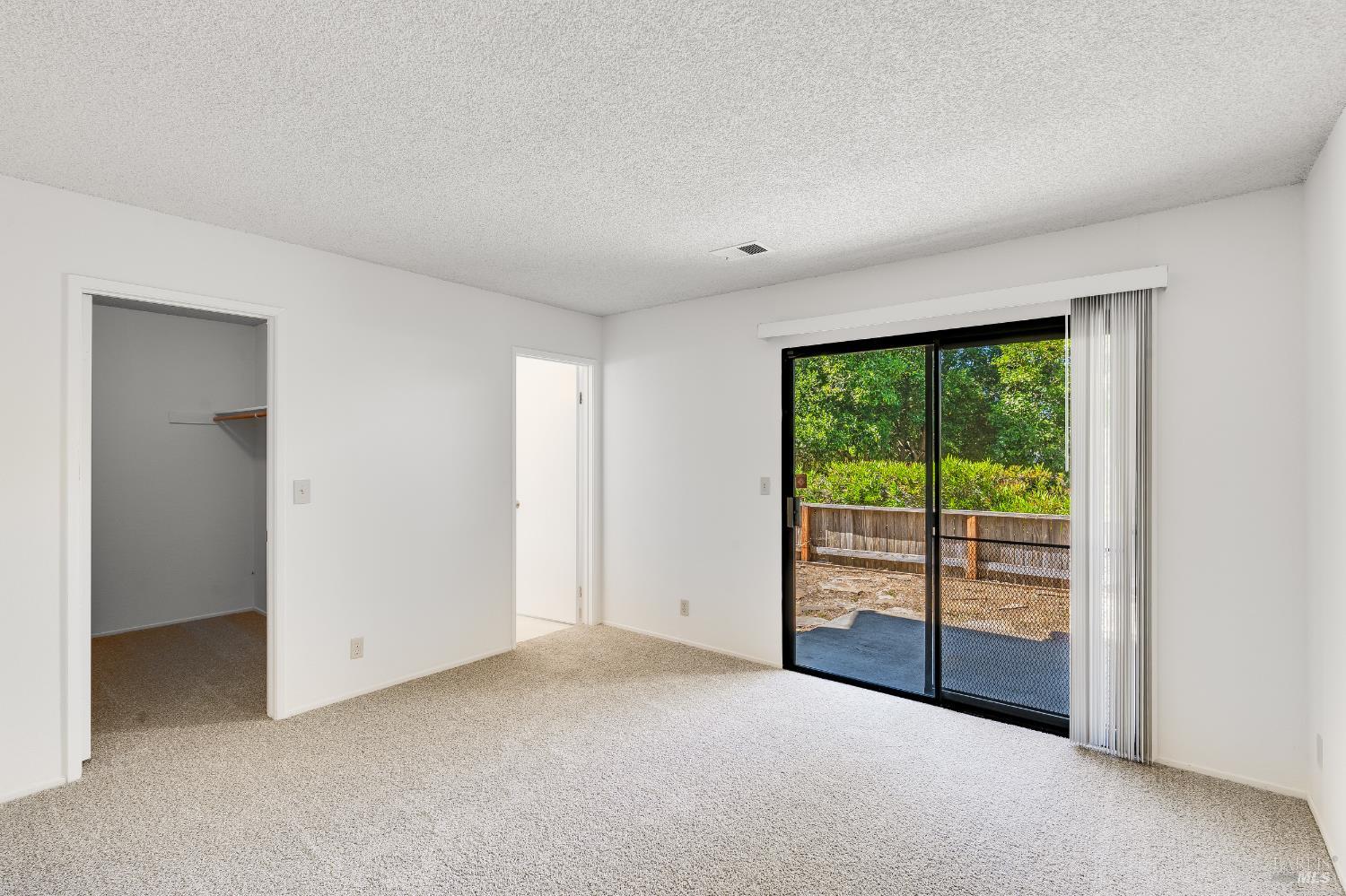 2000 Clearview Circle Benicia, CA 94510 - Photo 22 of 33 an empty room with large windows