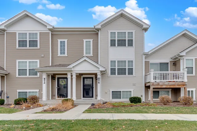 $294,500 | 574 Spring Leaf Drive, Joliet, IL 60431