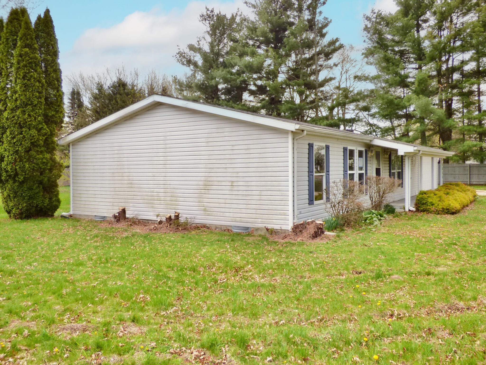 81877 47th Street Decatur, MI 49045 - Photo 23 of 28 left