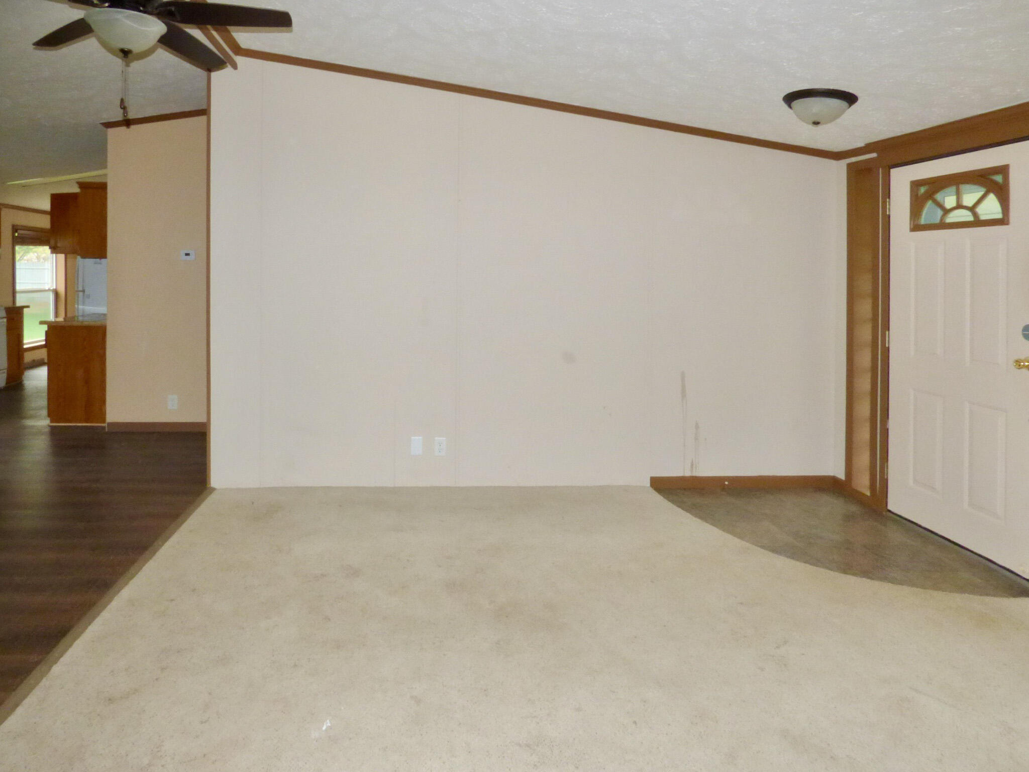 81877 47th Street Decatur, MI 49045 - Photo 10 of 28 living room b