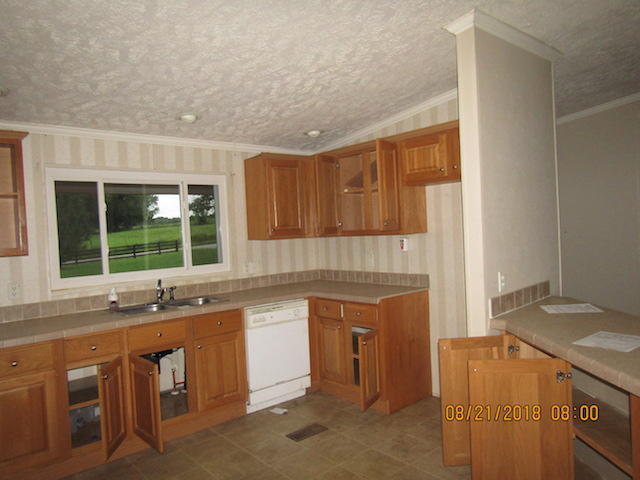 1562 Ellison Pulaski Road Eubank, KY 42567 - Photo 14 of 18 IMG_3376
