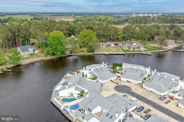 $550,000 | 16 Hunters Drive, Millsboro, DE 19966
