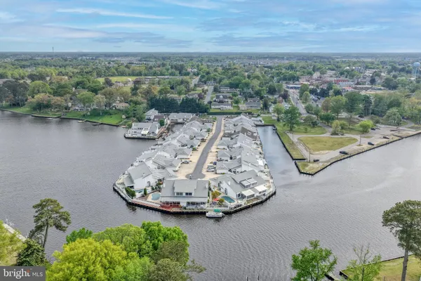 $550,000 | 16 Hunters Drive, Millsboro, DE 19966