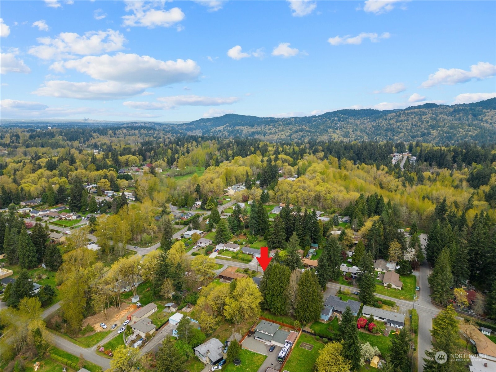 17545 Southeast 134th Street Renton, WA 98059 - Photo 38 of 40 a view of city and mountain