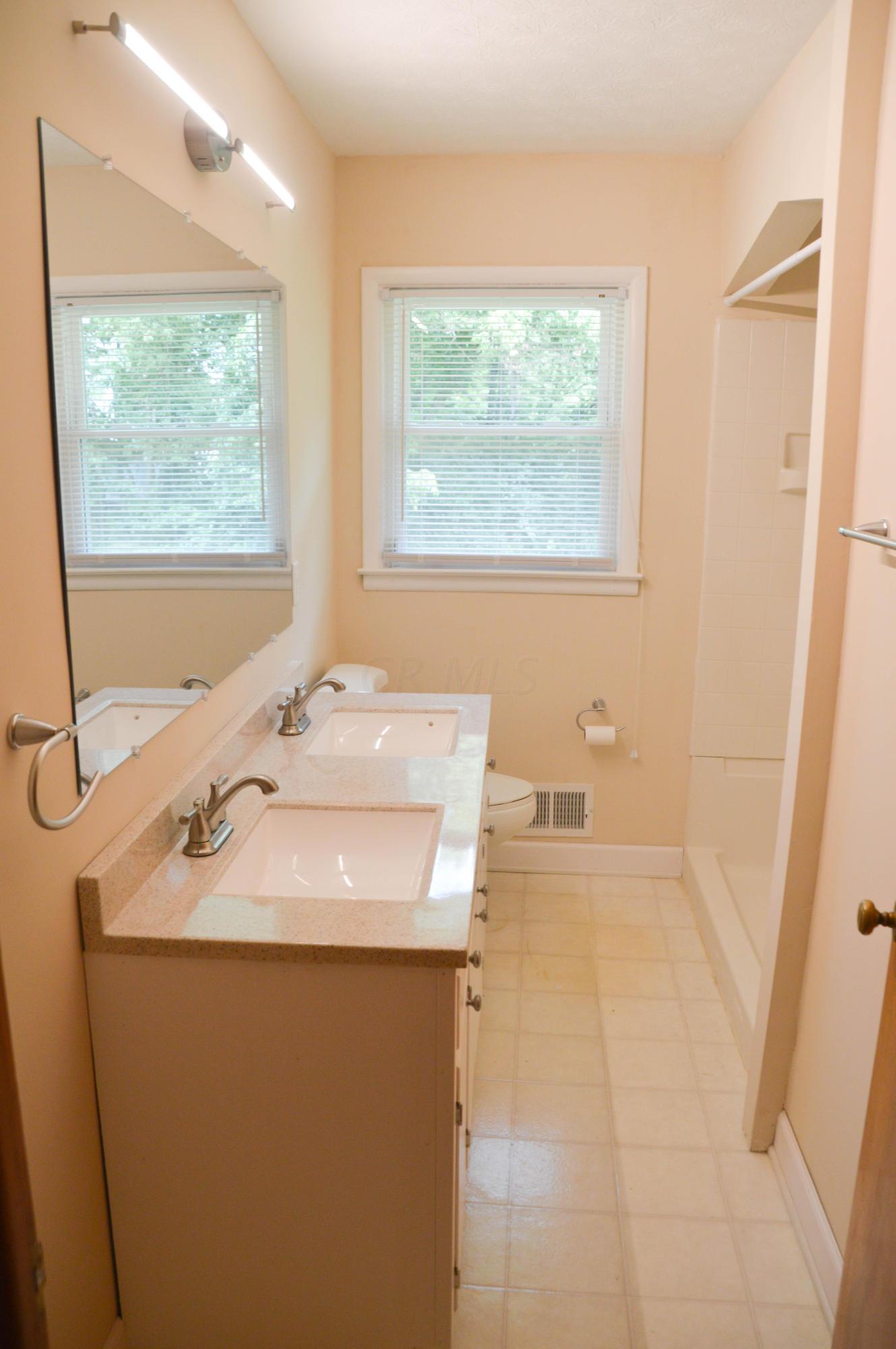 1024 Williams Road Columbus, OH 43207 - Photo 7 of 13 Gallery Image 7