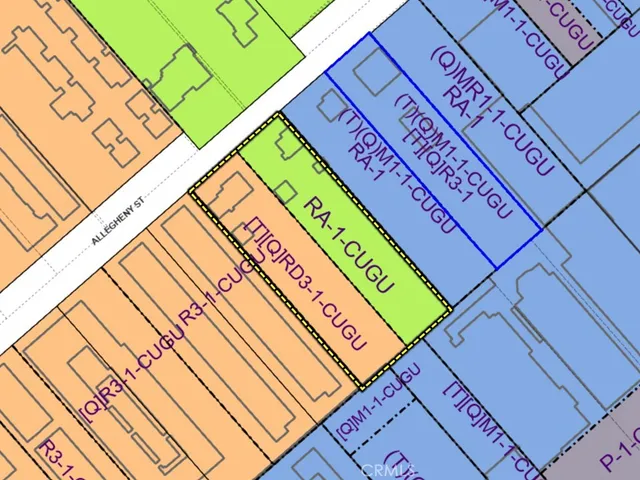 a view of an outdoor space