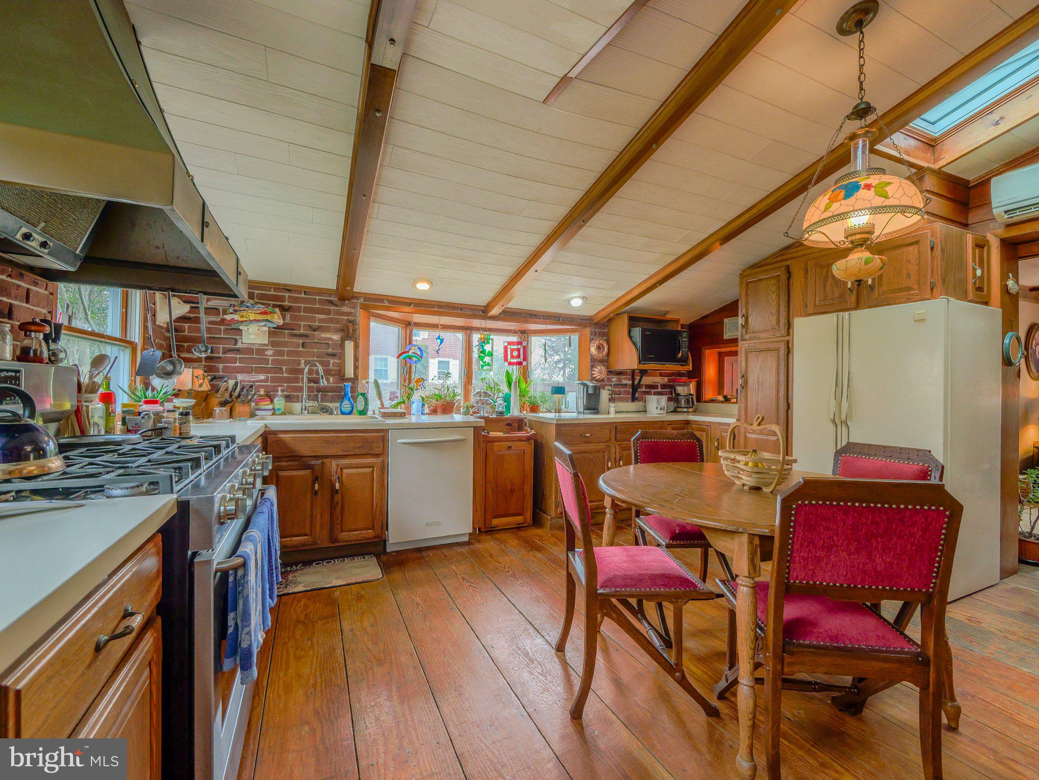 332 North Providence Road Wallingford, PA 19086 - Photo 20 of 48 a view of a chairs and table in a patio