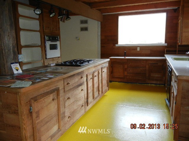 3245 Mosquito Lake Road Deming, WA 98244 - Photo 4 of 8 Gallery Image 4