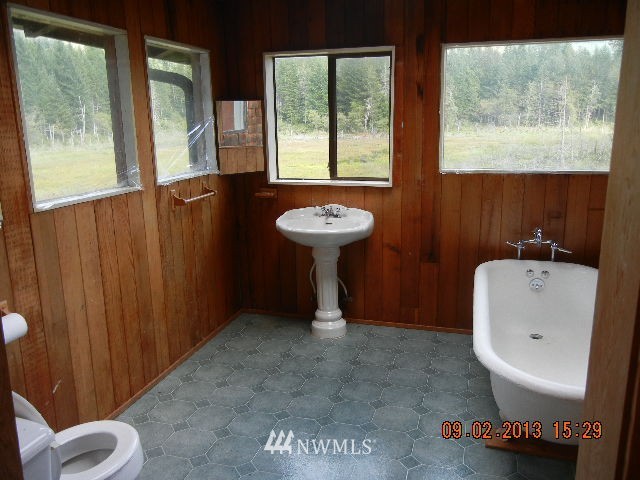 3245 Mosquito Lake Road Deming, WA 98244 - Photo 6 of 8 Gallery Image 6