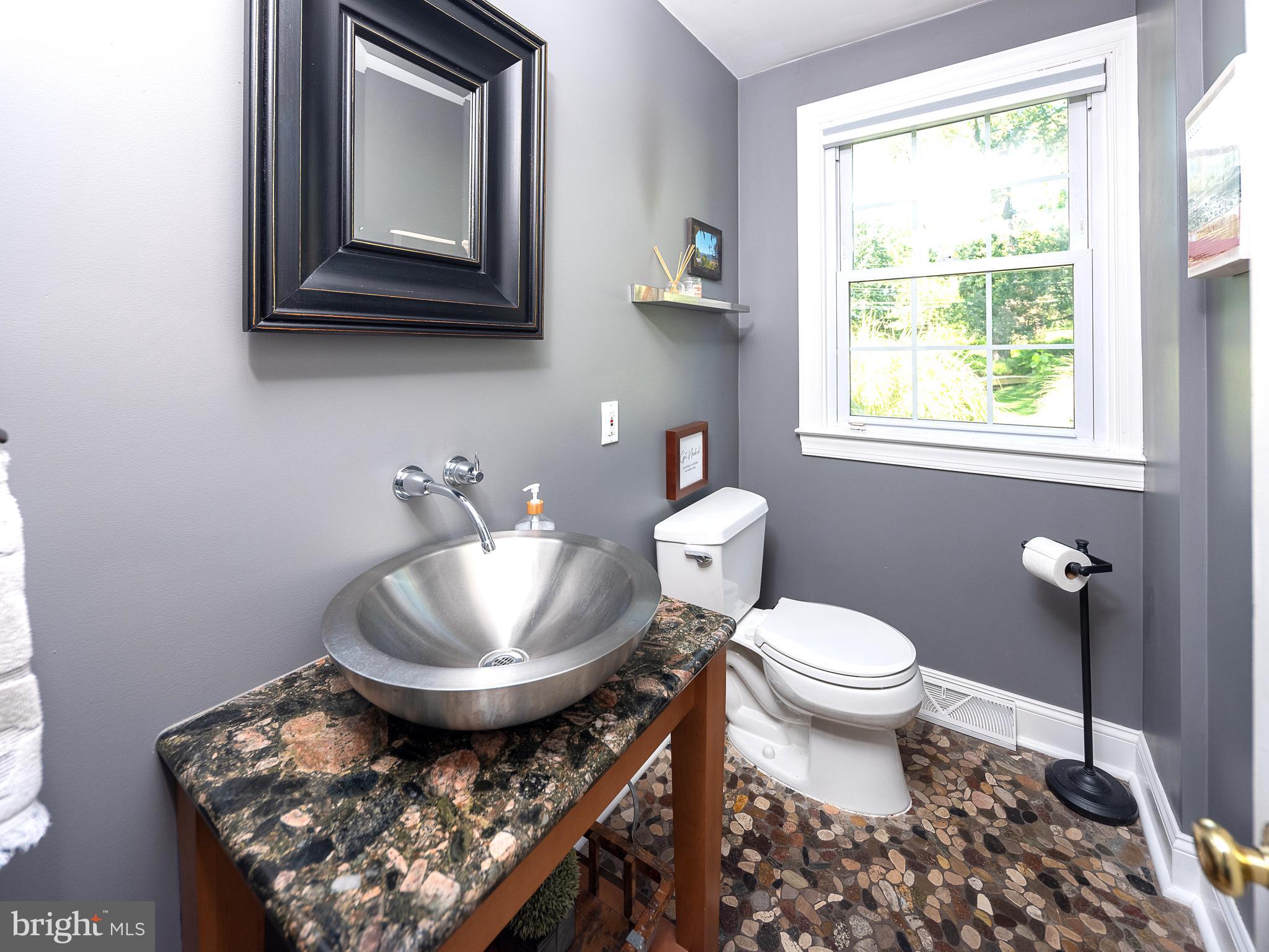 333 Green Valley Road Langhorne, PA 19047 - Photo 16 of 41 Stylish!