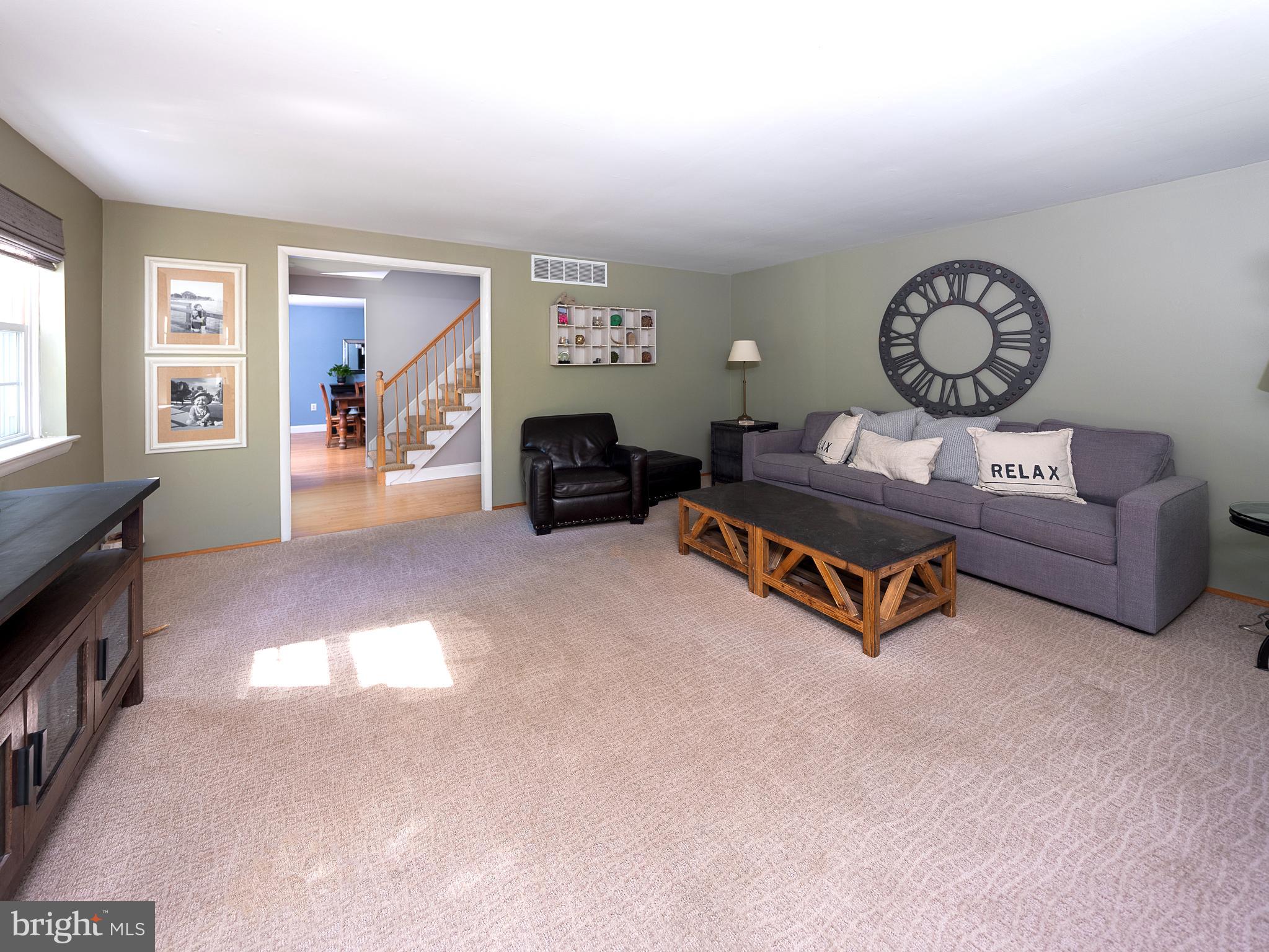 333 Green Valley Road Langhorne, PA 19047 - Photo 6 of 41 Spacious living room