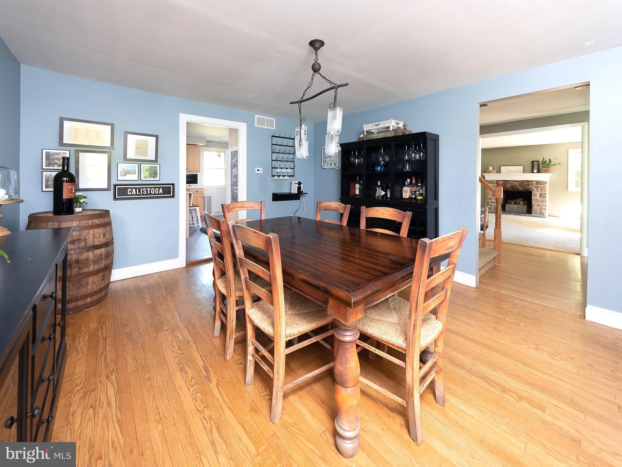 333 Green Valley Road Langhorne, PA 19047 - Photo 10 of 41 Nice flow for entertaining