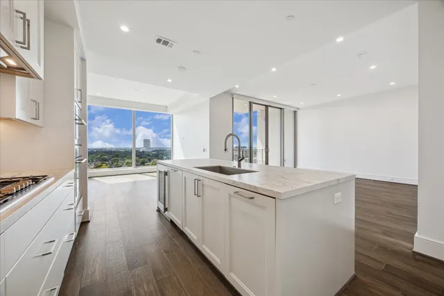 a view of a tall building