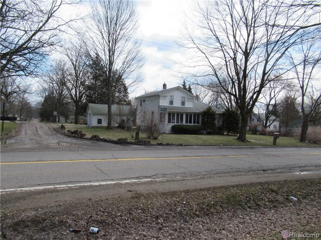 840 North Commerce Road Commerce Township, MI 48382 - Photo 7 of 30 IMG_0500.JPG