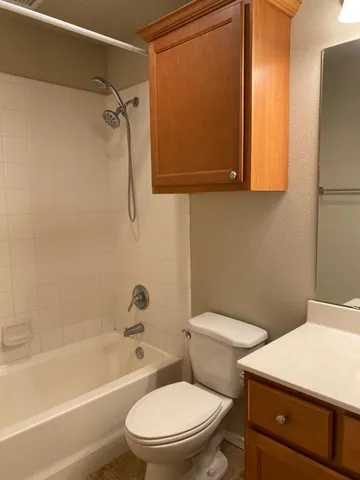 $1,400 | 2104 Main Street, Unit 4, Lubbock, TX 79401