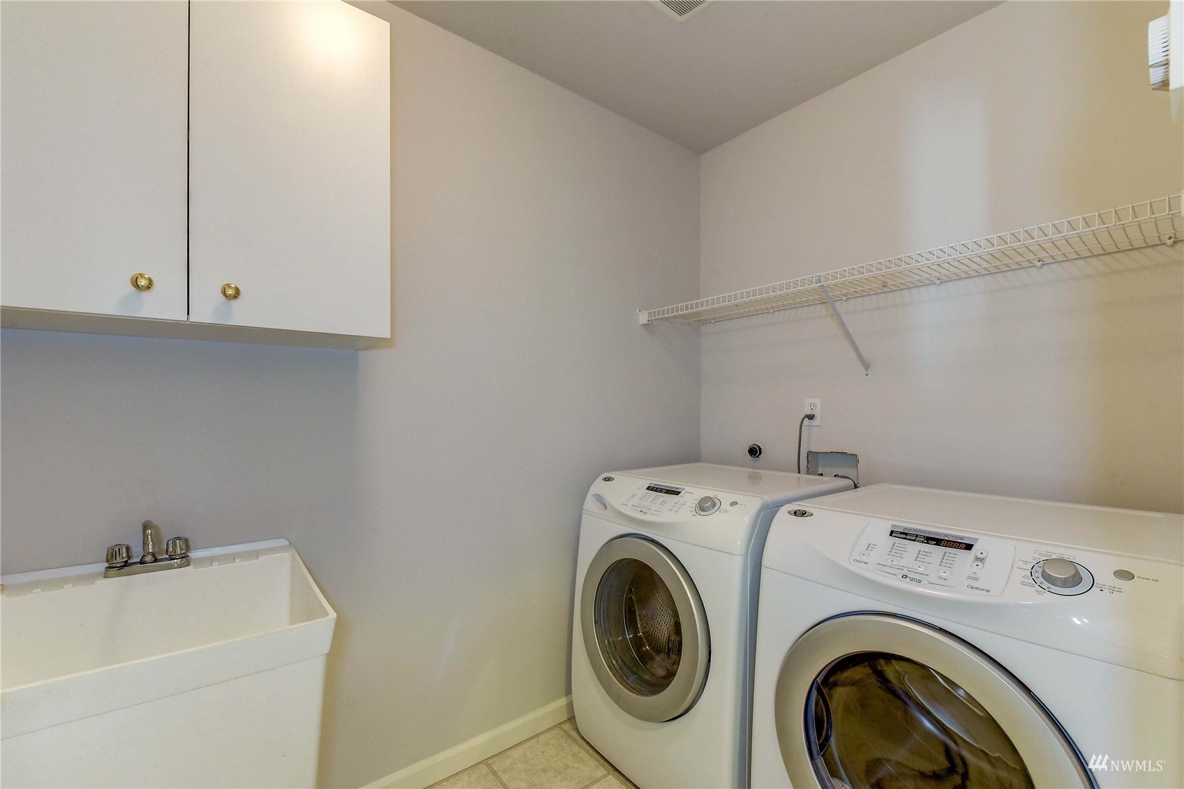 19723 Bartlett Road Bothell, WA 98012 - Photo 19 of 21 a utility room with dryer and washer