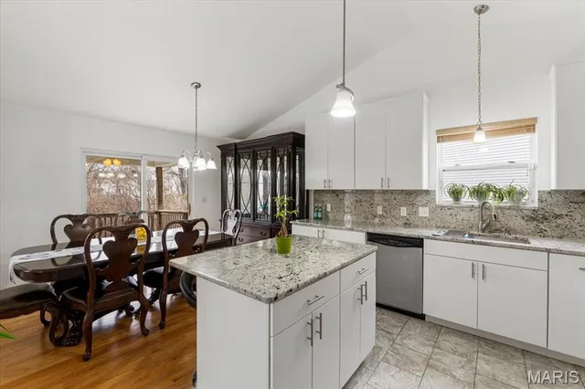 $499,000 | 9 Amber Ridge Court, High Ridge, MO 63049