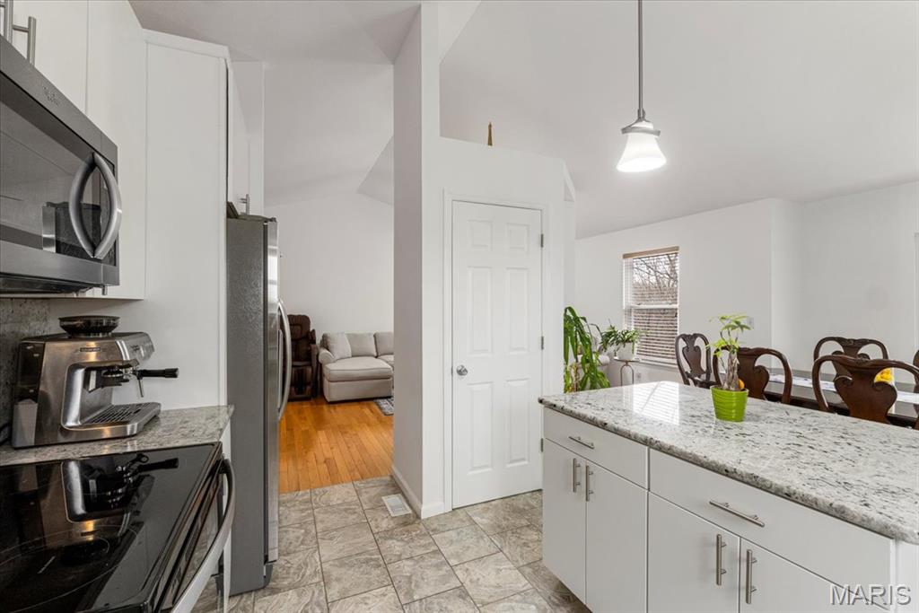 9 Amber Ridge Court High Ridge, MO 63049 - Photo 19 of 48