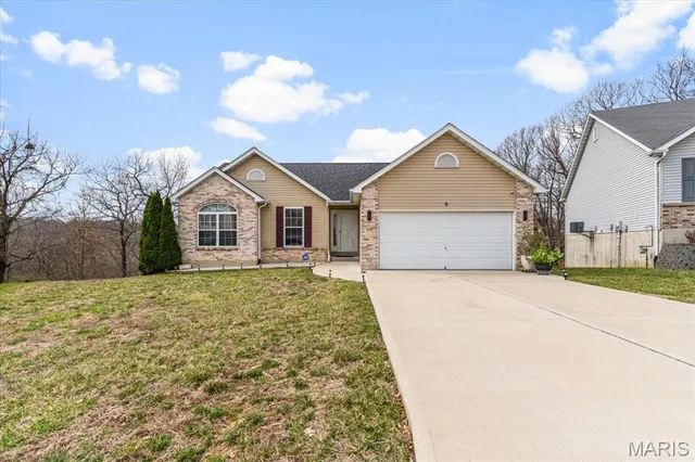 $499,000 | 9 Amber Ridge Court, High Ridge, MO 63049