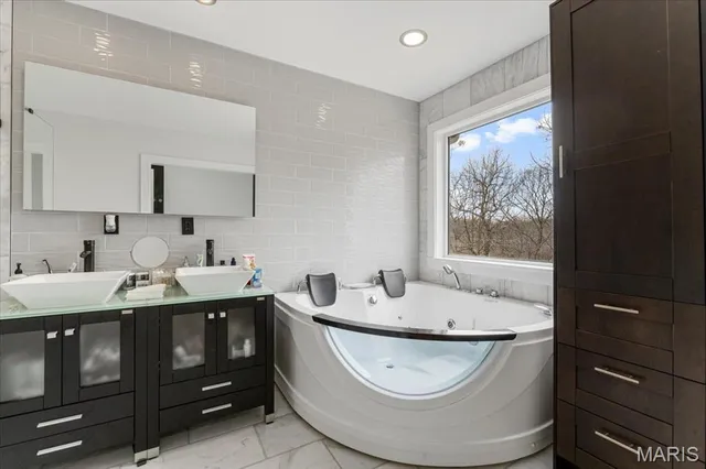 $499,000 | 9 Amber Ridge Court, High Ridge, MO 63049