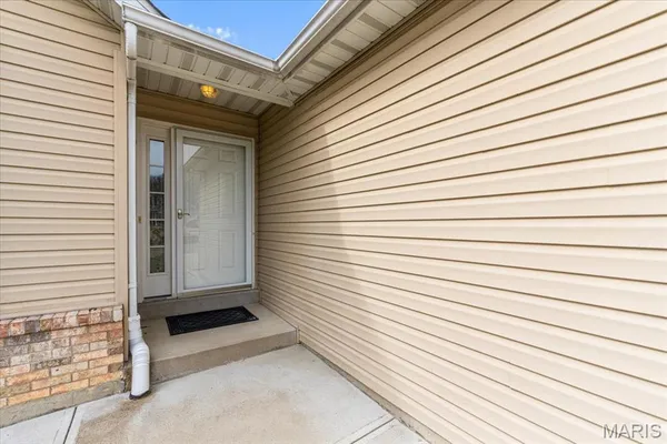 $450,000 | 9 Amber Ridge Court, High Ridge, MO 63049